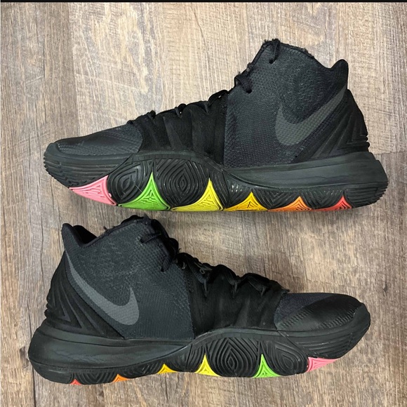 kyrie 5 neon soles